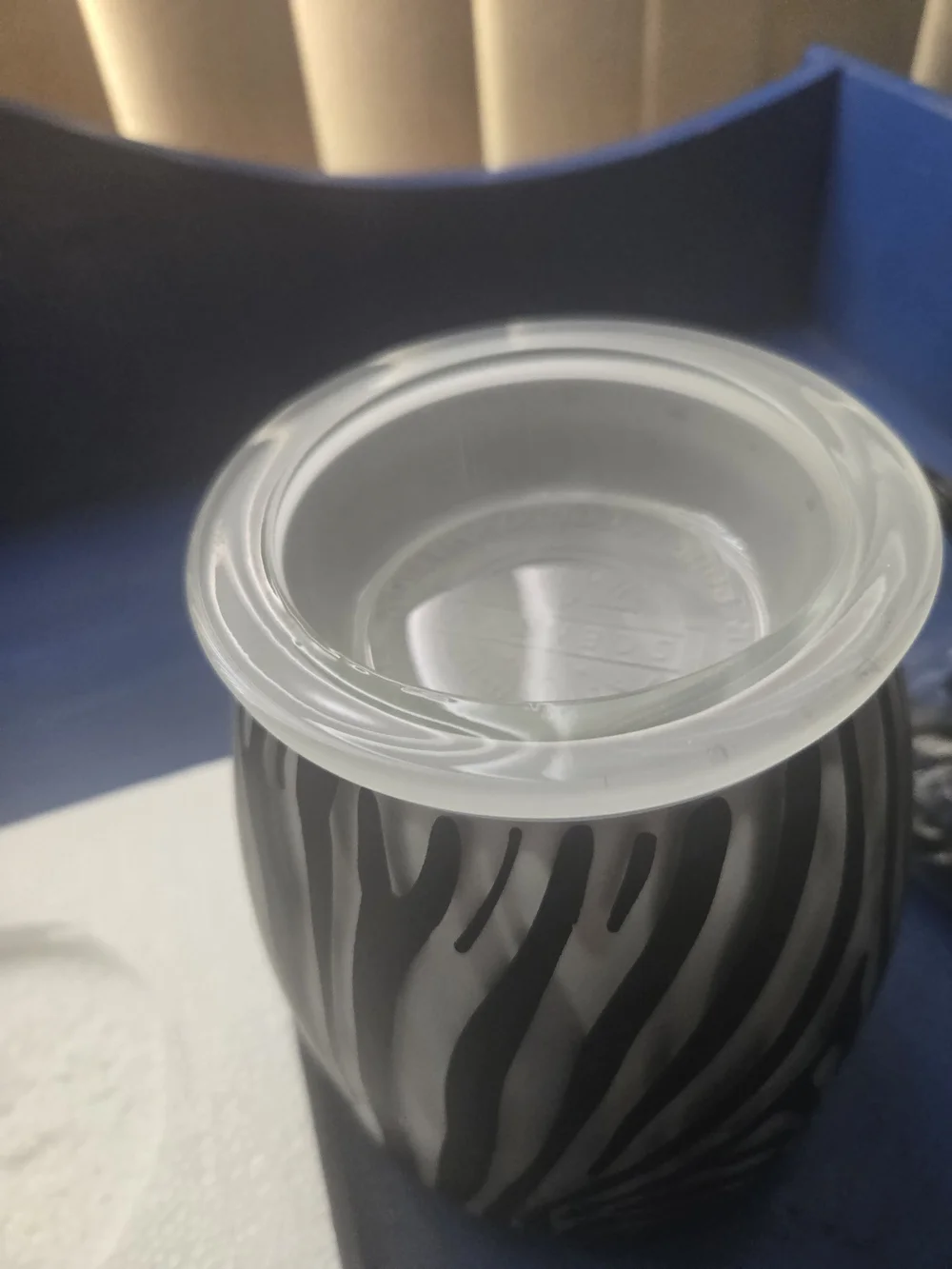 Zebra-Pattern Glass Wax Warmer in Frosted Silver